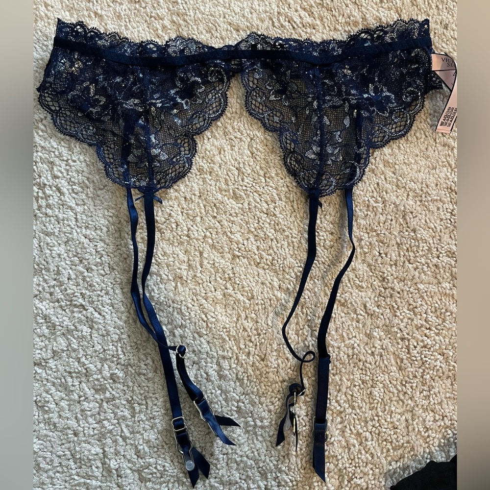 NWT DREAM ANGELS Allure Shine Garter